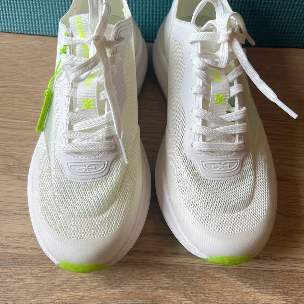 Sam Edelman Sarita Sneakers Women's Size 8 M White Mesh Ortholite Comfort Foam